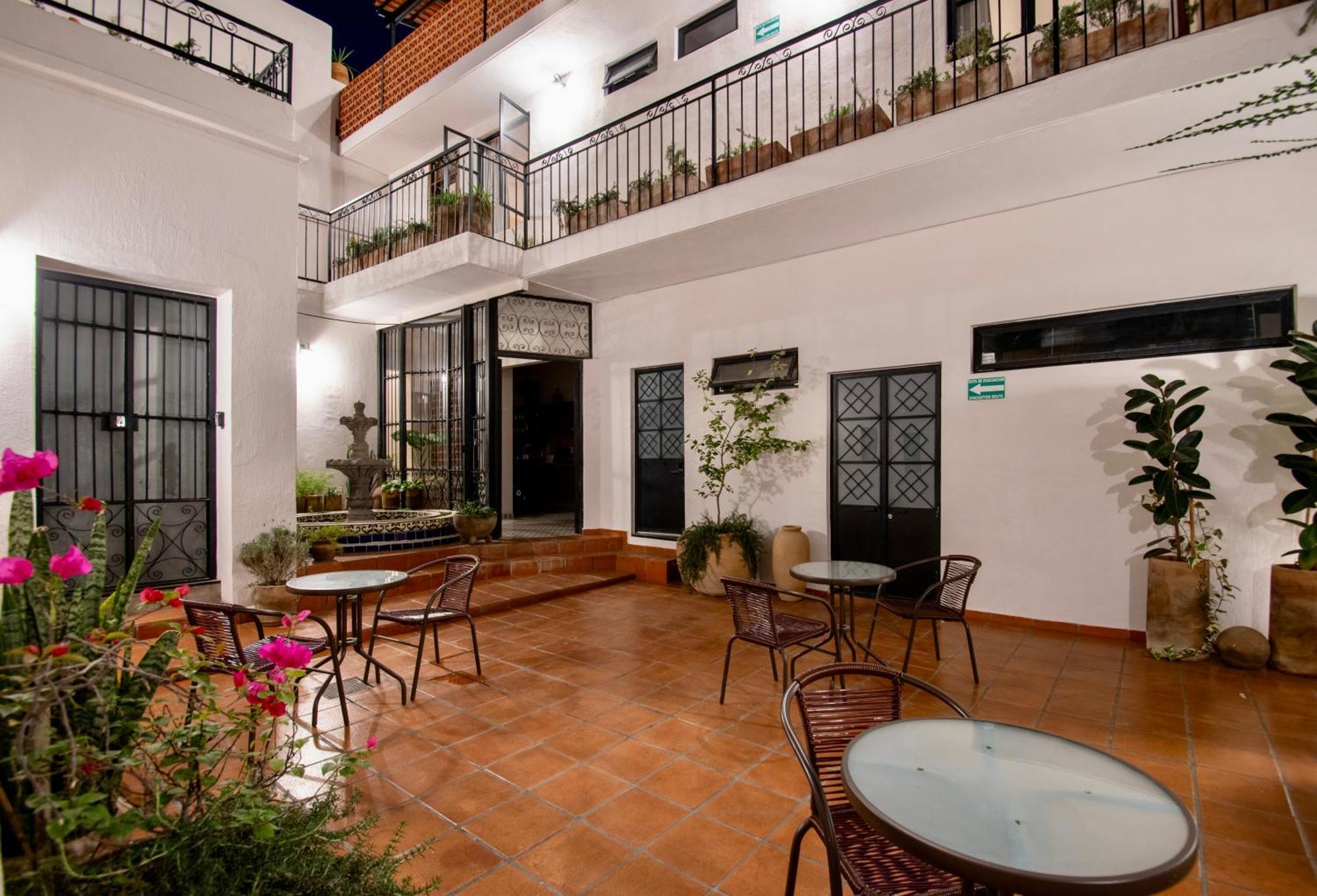 Casa Irake Ξενοδοχείο Γκουανταλαχάρα Εξωτερικό φωτογραφία